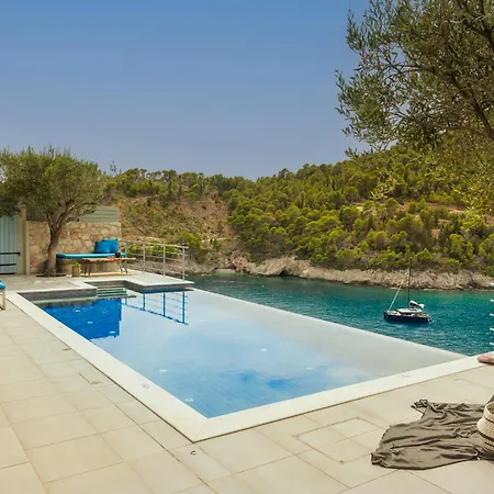 Braunis Horio Villas-2